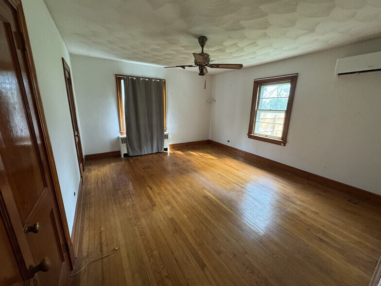 175 Spotnap Rd, Charlottesville, VA à louer - Photo de l’immeuble – Image 3 sur 7