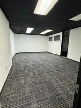 5700 NW Central Dr, Houston, TX à louer Photo intérieure– Image 2 sur 4