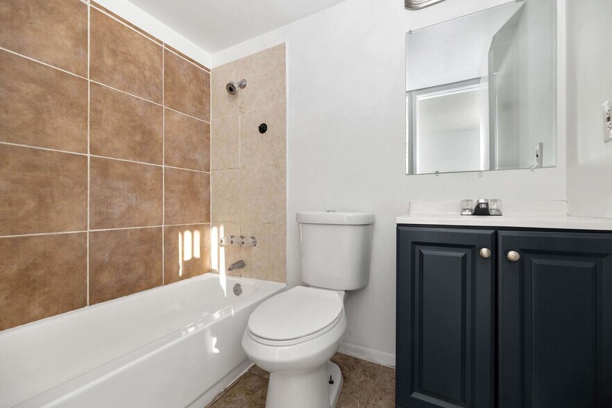 822 E Carol Ave, Phoenix, AZ à vendre - Photo de l’immeuble – Image 2 sur 16