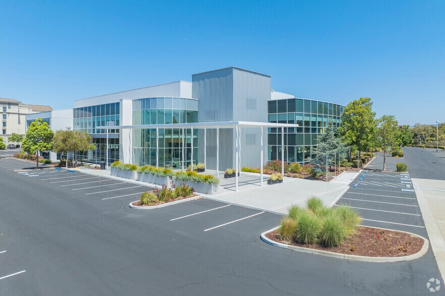8100 Jarvis Ave, Newark, CA à louer - Photo de l’immeuble – Image 3 sur 14