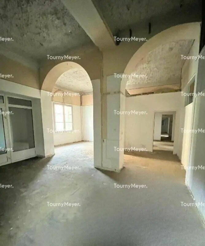 Bureau dans Nîmes à louer Photo de l’immeuble– Image 1 sur 6