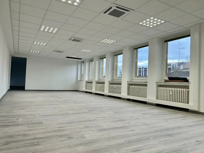 Bureau dans Metz à louer - Photo de l’immeuble – Image 2 sur 10
