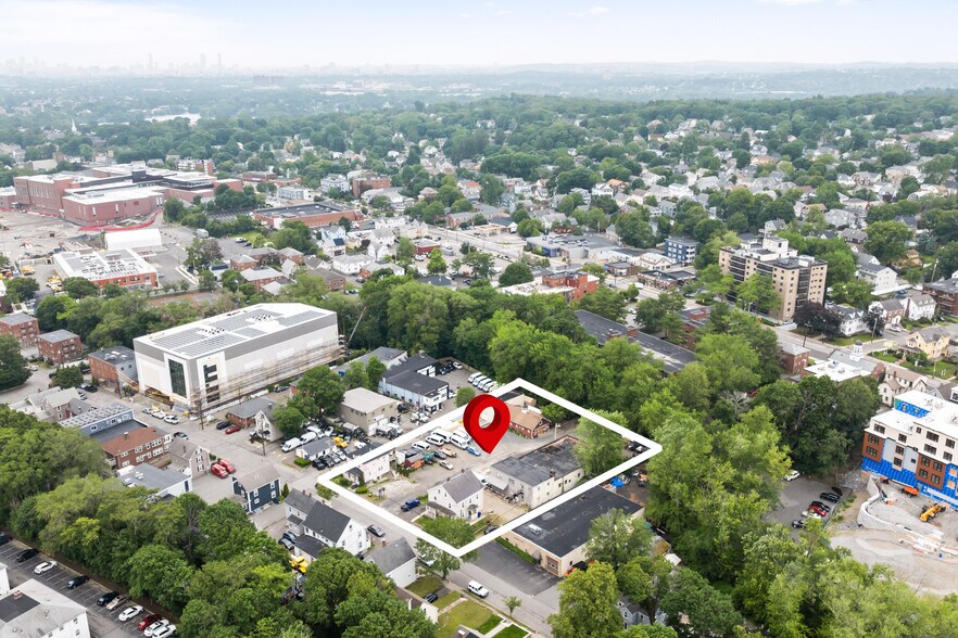 52 Dudley St, Arlington, MA à vendre - Photo de l’immeuble – Image 2 sur 39