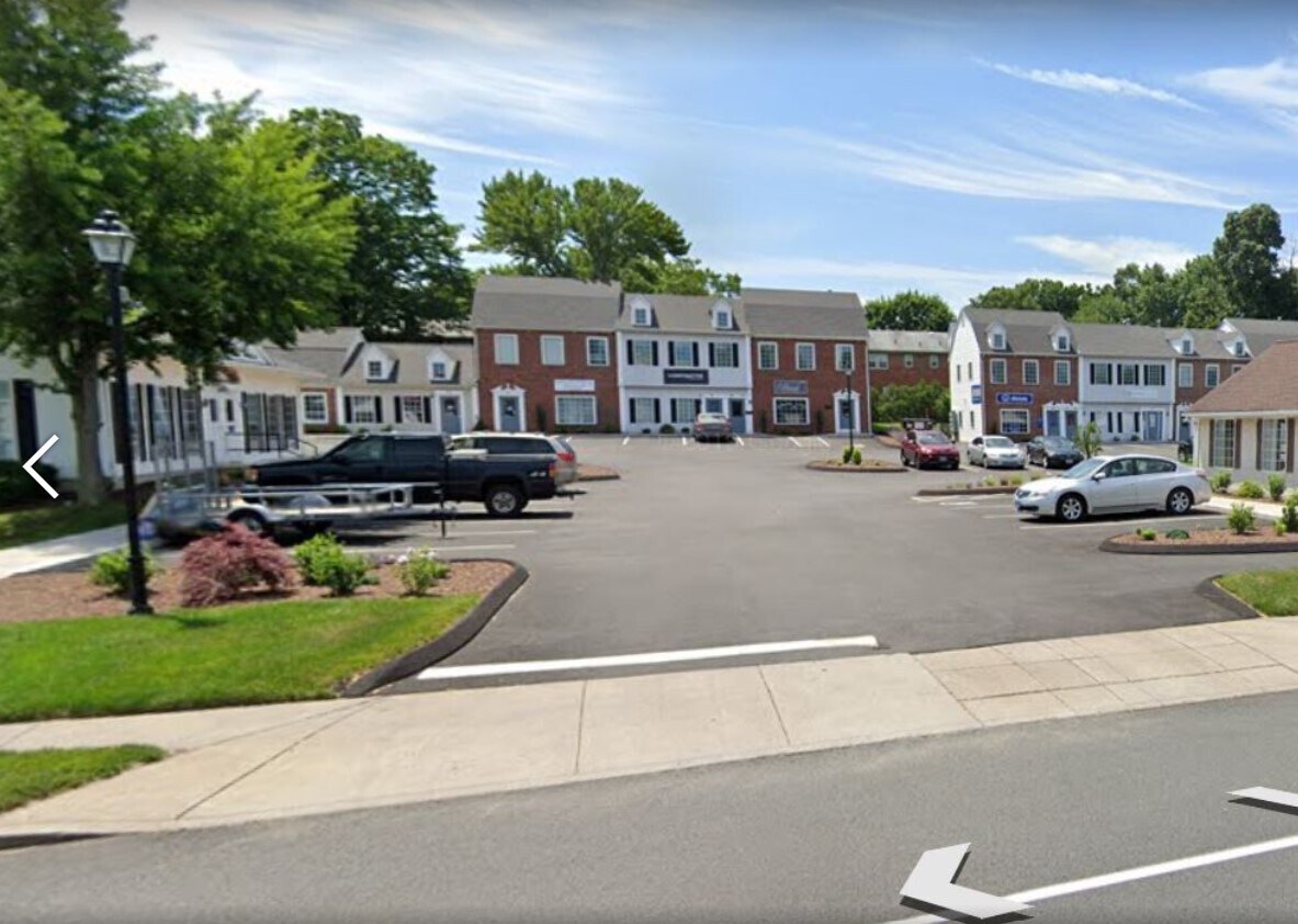 200 W Center St, Manchester, CT à louer Photo de l’immeuble– Image 1 sur 12