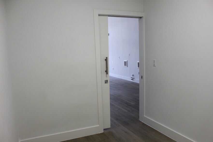 10890 NW 17th St, Doral, FL à louer - Photo intérieure – Image 2 sur 16