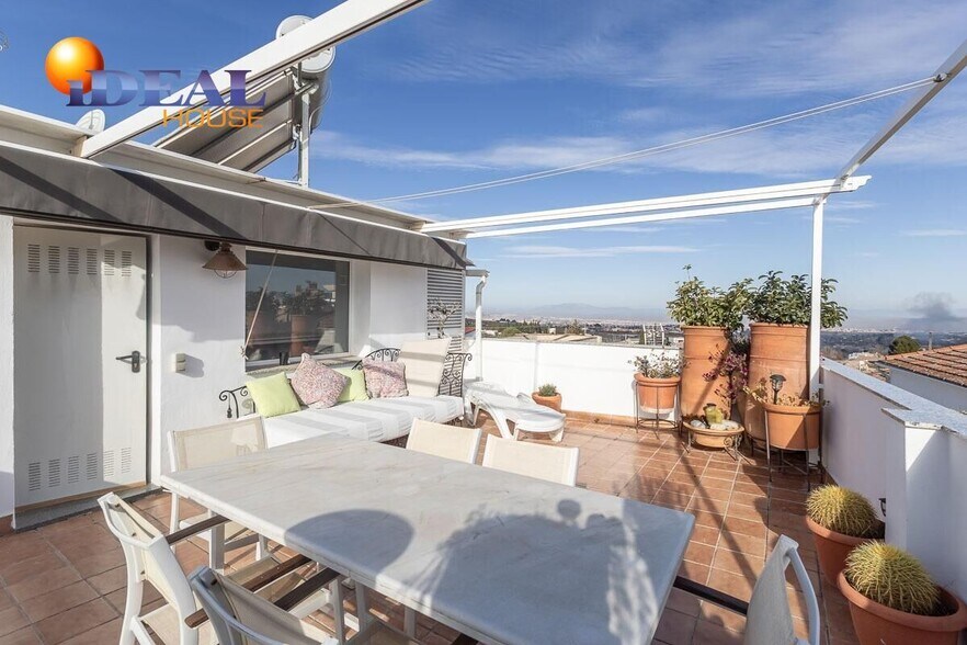 Immeuble residentiel dans Dílar, Granada à vendre - Photo de l’immeuble – Image 3 sur 50