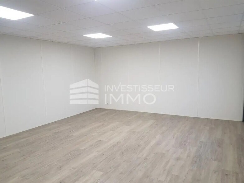 Bureau dans Eaubonne à louer - Photo de l’immeuble – Image 2 sur 8