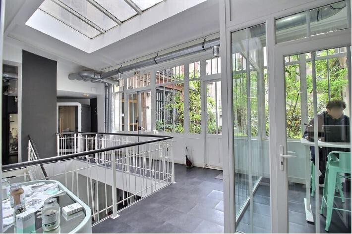 207 Rue Du Faubourg Saint-Martin, Paris à louer - Photo de l’immeuble – Image 3 sur 9
