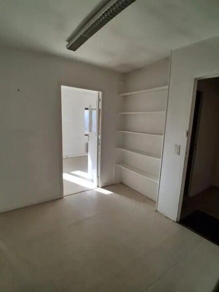 1 Avenue De La République, Houdan à louer - Photo de l’immeuble – Image 2 sur 6