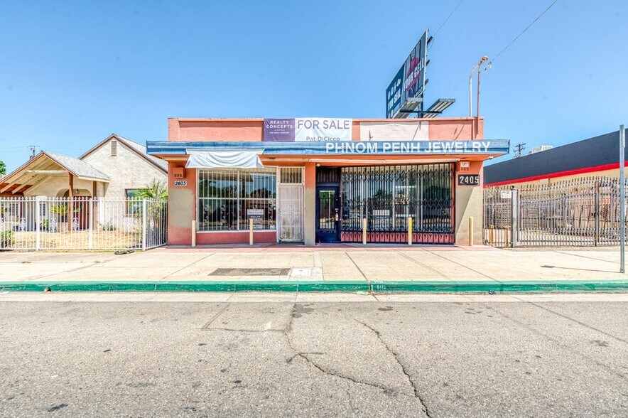 2403-2405 E Clinton Ave, Fresno, CA à vendre - Photo de l’immeuble – Image 1 sur 16