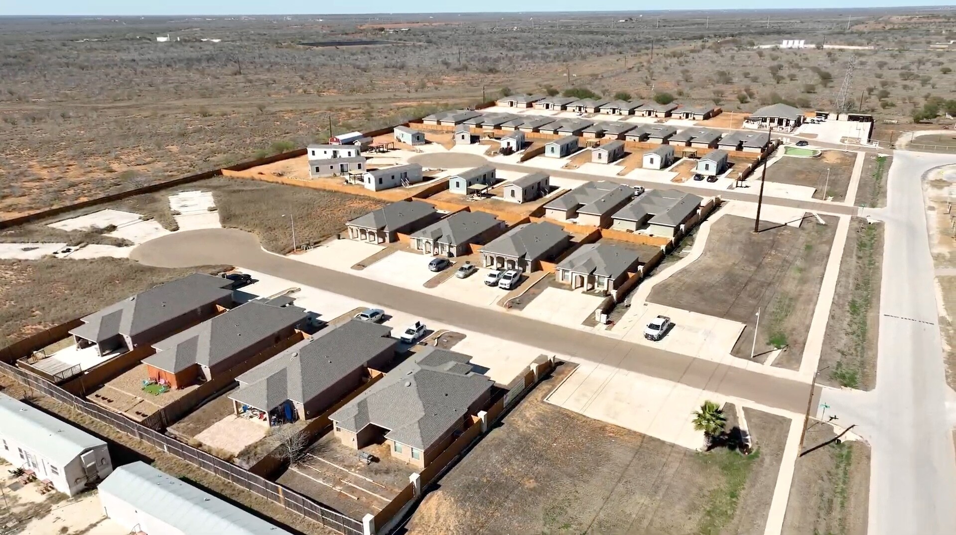 113 American Dr, Cotulla, TX à vendre Photo principale– Image 1 sur 9