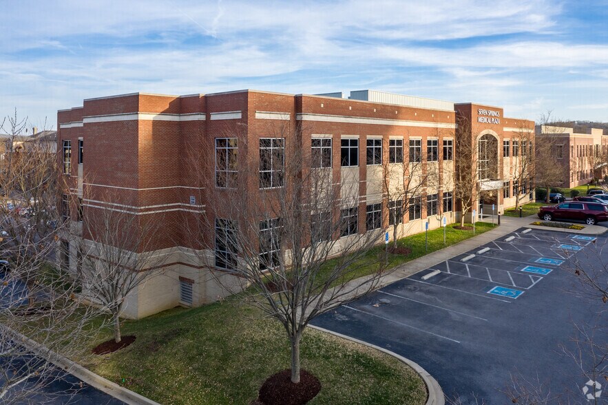 317 Seven Springs Way, Brentwood, TN à louer - Photo de l’immeuble – Image 1 sur 7