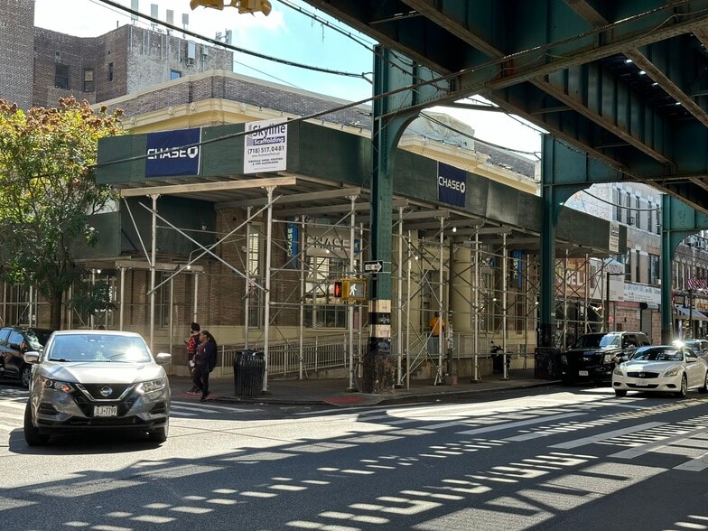 11420 Jamaica Ave, Jamaica, NY à vendre - Photo principale – Image 1 sur 3