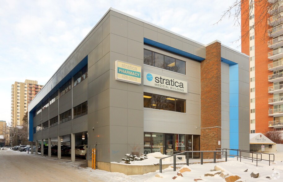 10140 117th St NW, Edmonton, AB à louer - Photo principale – Image 1 sur 3