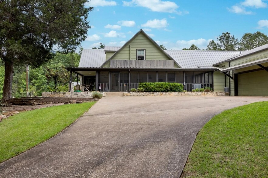 17042 State Highway 21 E, Grapeland, TX à vendre - Photo de l’immeuble – Image 2 sur 3