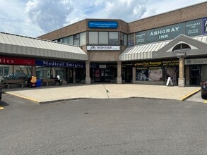 398 Steeles Ave W, Vaughan, ON à louer Photo de l’immeuble– Image 1 sur 4