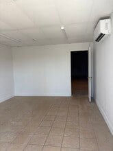 7999 Hansen Rd, Houston, TX à louer Photo intérieure– Image 1 sur 3