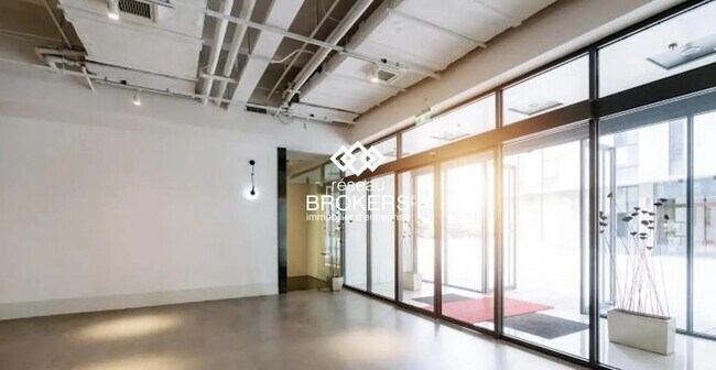 Plus de détails pour Local commercial à vendre