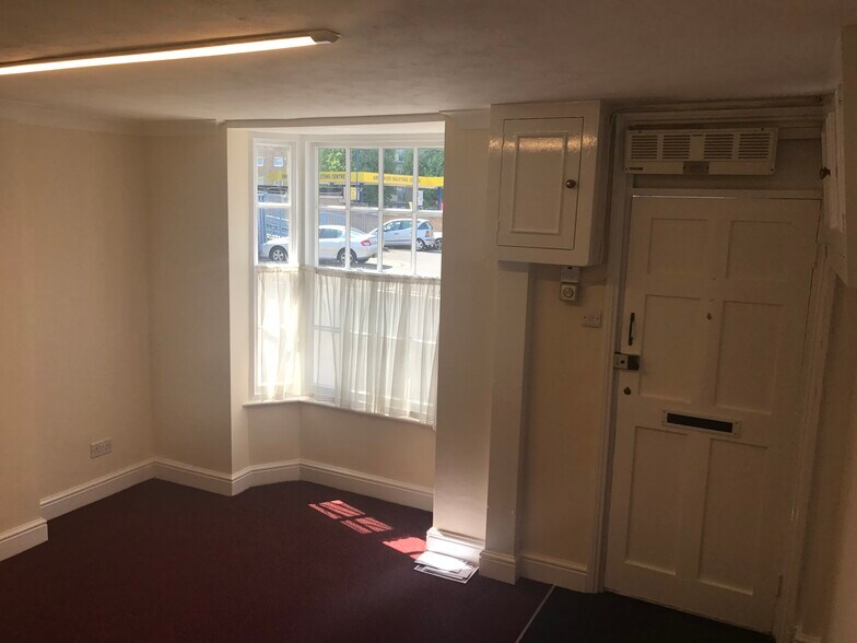 67-71 Gwyn St, Bedford à louer - Photo de l’immeuble – Image 3 sur 5