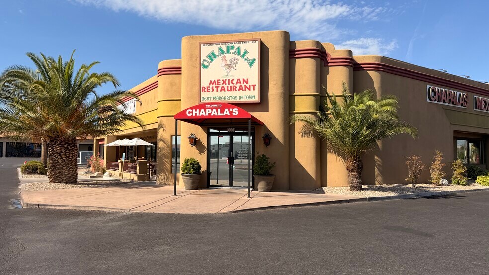 3055 E Tropicana Rd, Las Vegas, NV à louer - Photo de l’immeuble – Image 2 sur 10