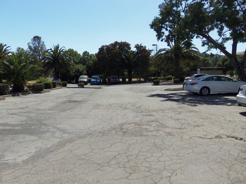 16175 Monterey Rd, Morgan Hill, CA à louer - Photo de l’immeuble – Image 3 sur 5