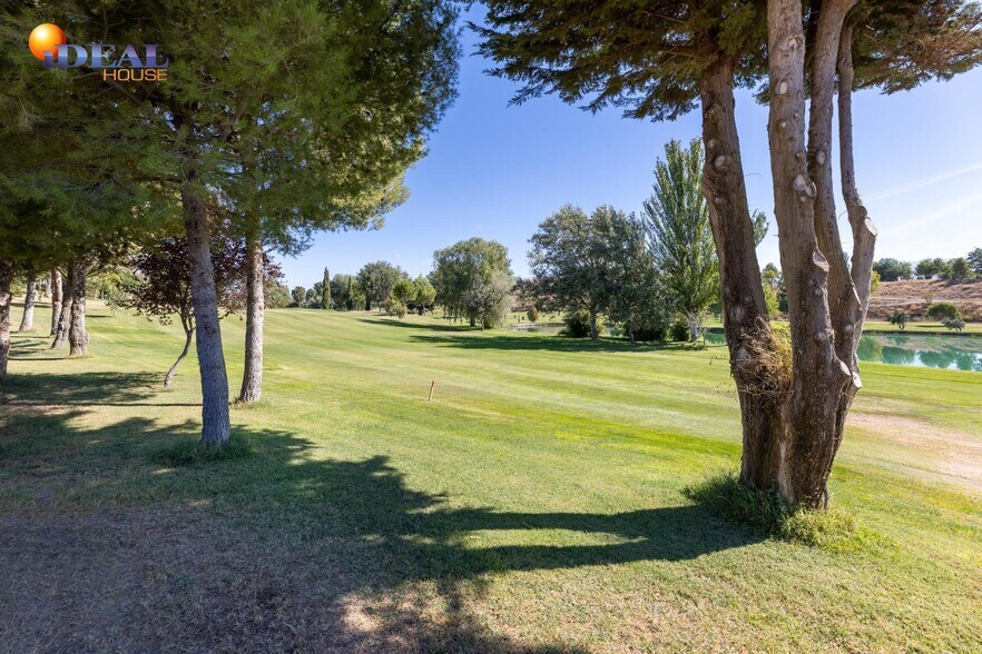 Terrain dans Las Gabias, Granada à vendre - Photo de l’immeuble – Image 1 sur 29
