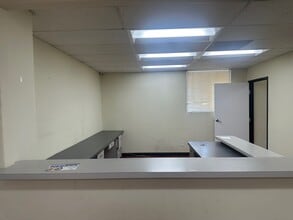 10913 Venice Blvd, Los Angeles, CA à louer Photo intérieure– Image 2 sur 9