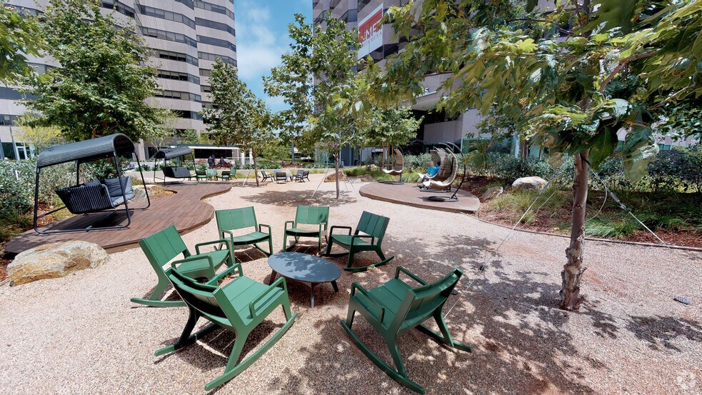 535-575 Anton Blvd, Costa Mesa, CA à louer - Numérisation 3D Matterport – Image 2 sur 30