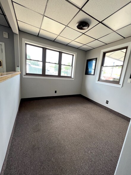 230 Banta Ave, Garfield, NJ à louer - Photo intérieure – Image 2 sur 8