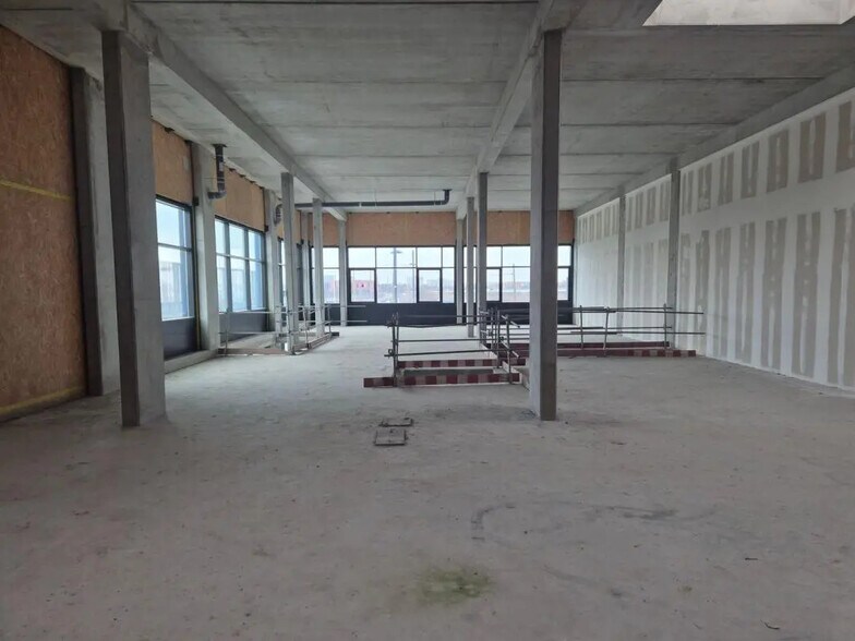 Local commercial dans Tremblay-en-France à vendre - Photo de l’immeuble – Image 2 sur 23