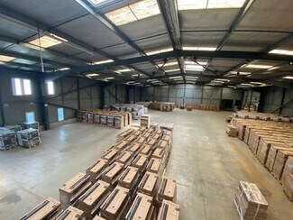 Plus de détails pour Bureau, Industriel/Logistique à louer