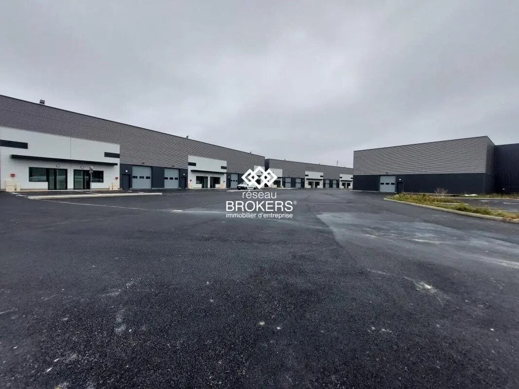 Industriel/Logistique dans Savigny-le-Temple à louer Photo de l’immeuble– Image 1 sur 9