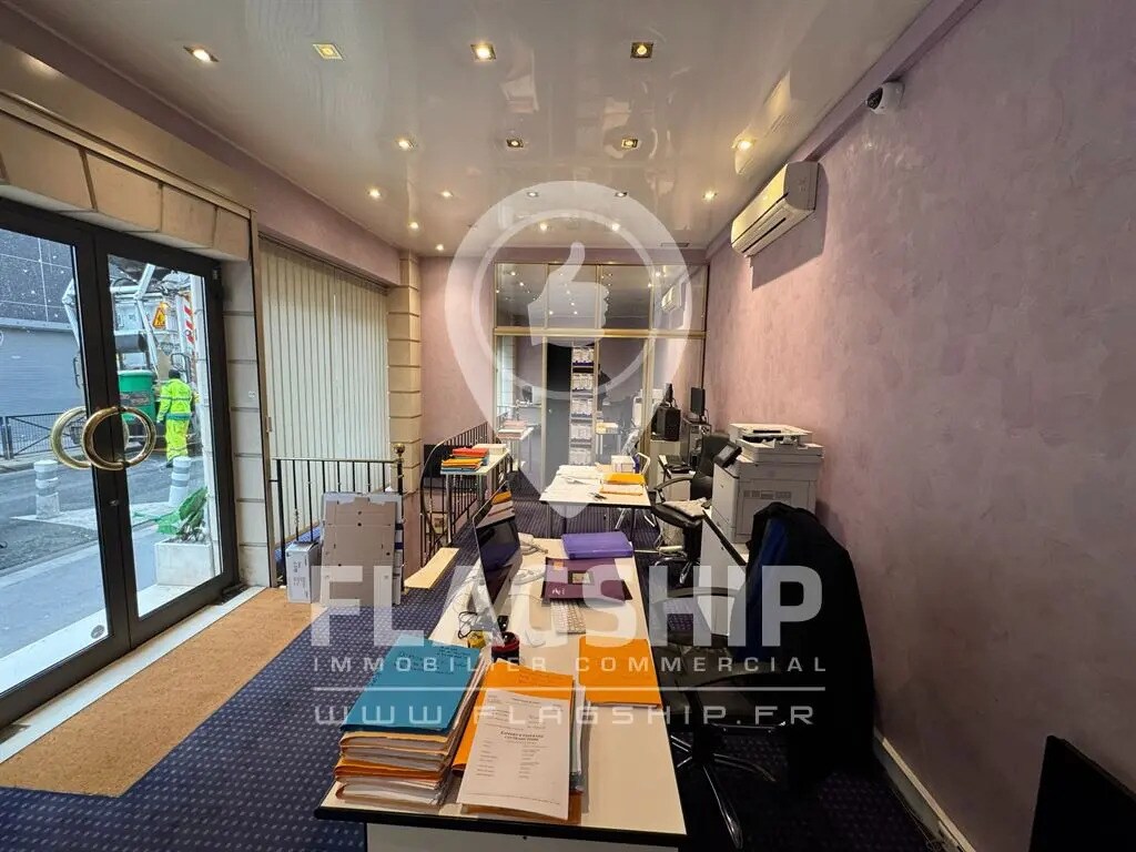Local commercial dans Paris à louer Photo intérieure– Image 1 sur 10