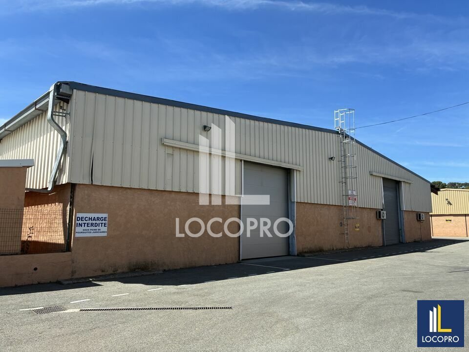 Industriel/Logistique dans Le Muy à louer Photo de l’immeuble– Image 1 sur 13