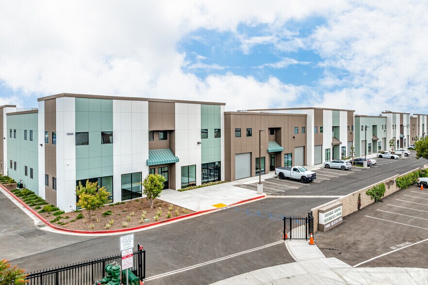 10680 Silicon Ave, Montclair, CA à louer - Photo principale – Image 1 sur 30