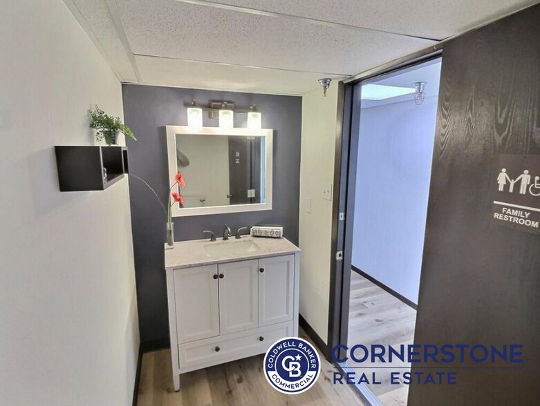 330 S Walsh Dr, Casper, WY à louer - Photo de l’immeuble – Image 3 sur 13