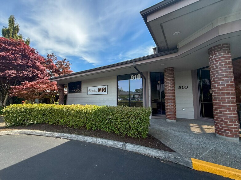 910 S Scheuber Rd, Centralia, WA à louer - Photo de l’immeuble – Image 3 sur 37