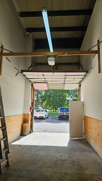 1044 Industrial Dr, West Berlin, NJ à louer - Photo de l’immeuble – Image 3 sur 14