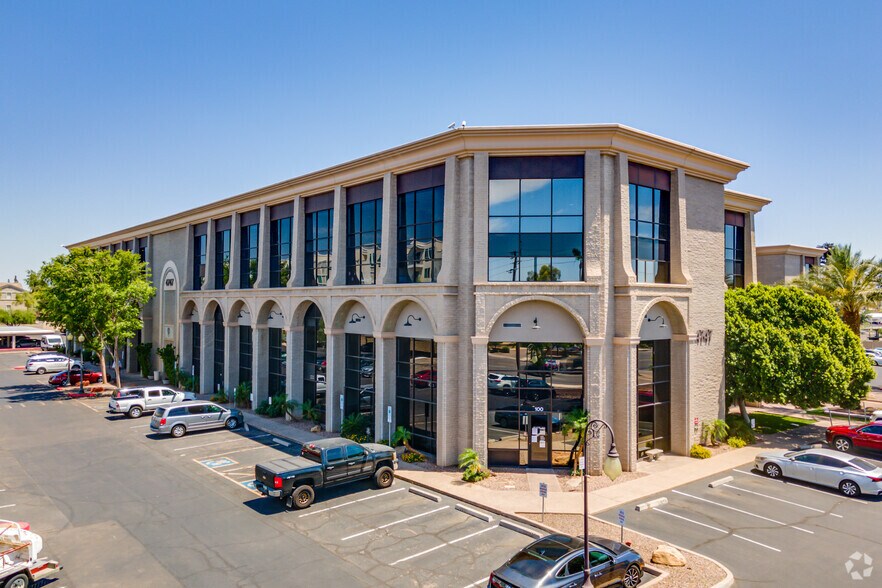 4747 N 7th St, Phoenix, AZ à vendre - Photo de l’immeuble – Image 2 sur 15