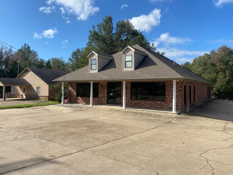 606 Springridge Rd, Clinton, MS à louer - Photo de l’immeuble – Image 2 sur 2