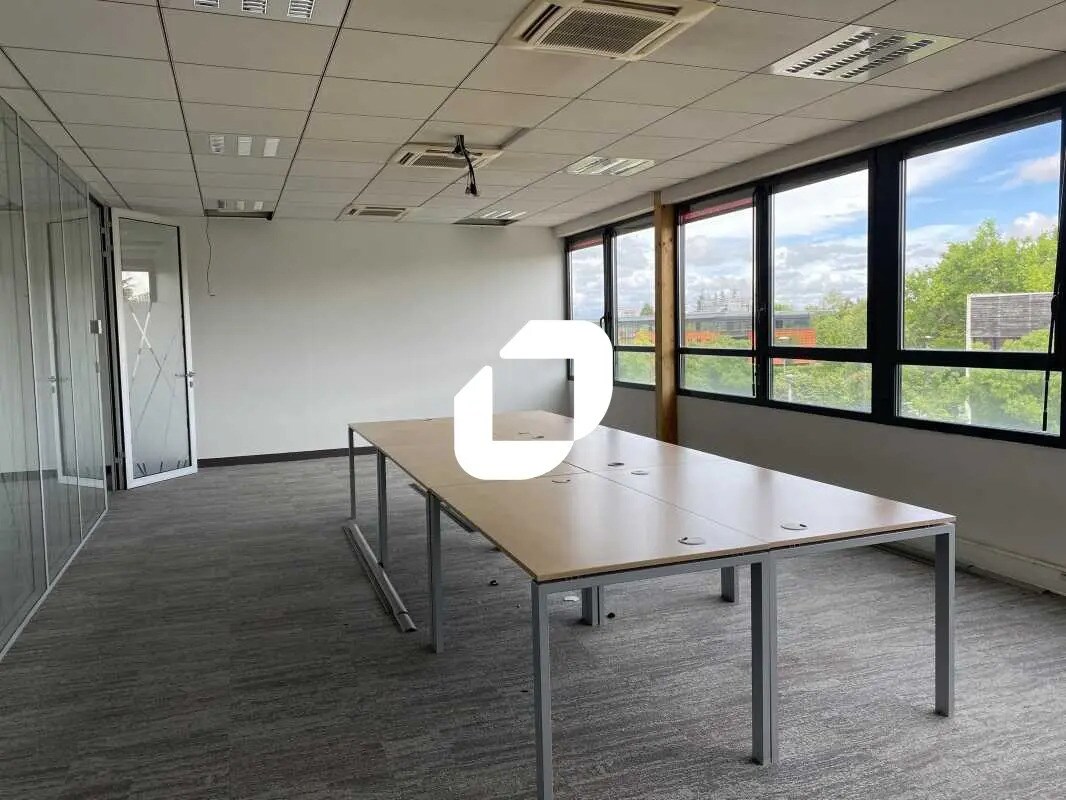 Bureau dans Saint-Priest à louer Photo intérieure– Image 1 sur 9