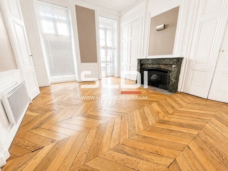 Bureau dans Lyon à vendre Photo intérieure– Image 1 sur 8