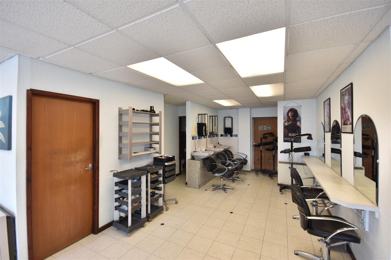 152-160 Hawton Rd, Newark, NTT NG24 4QQ - Lot 152A & 152B - - Photo intérieure - Image 1 of 3