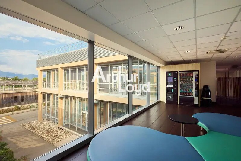 Bureau dans SOPHIA ANTIPOLIS à louer - Photo de l’immeuble – Image 3 sur 12