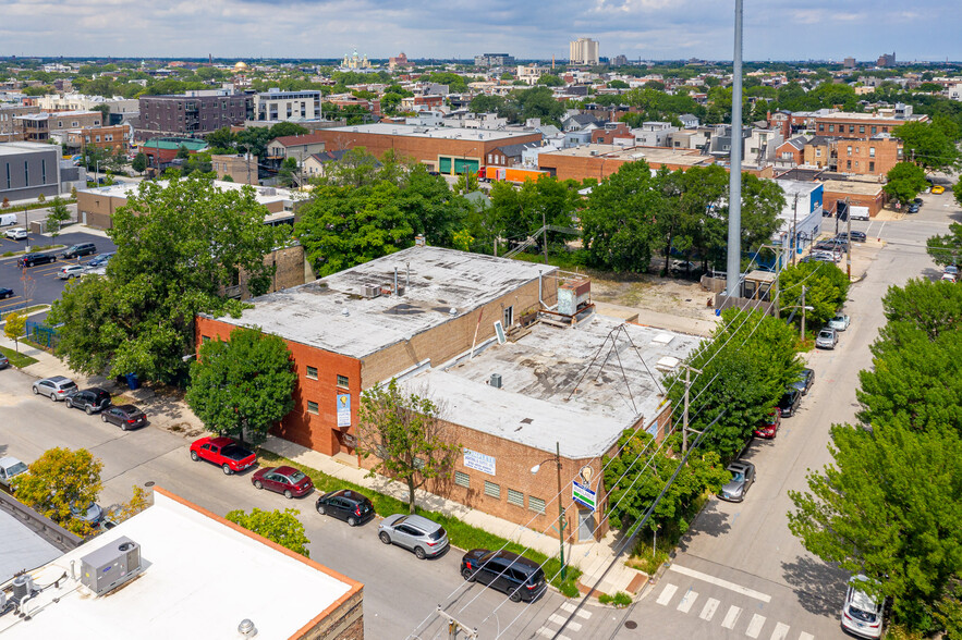 1900 W Hubbard St, Chicago, IL à louer - Photo de l’immeuble – Image 1 sur 16