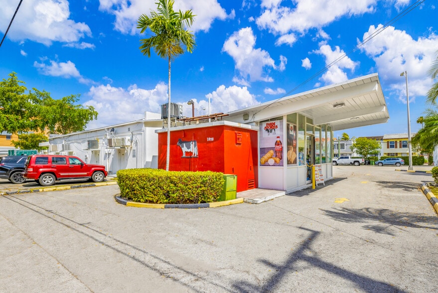 1920 NE 123rd St, North Miami, FL à vendre - Photo de l’immeuble – Image 2 sur 16