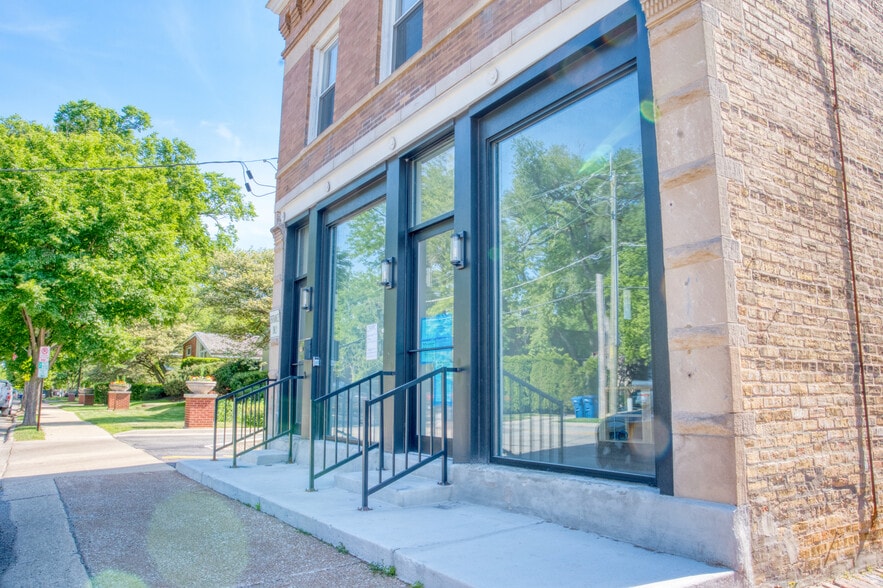 418 Ridge Rd, Wilmette, IL à louer - Photo de l’immeuble – Image 2 sur 8
