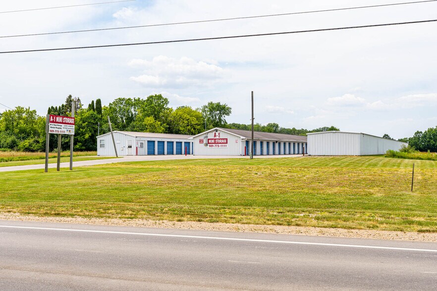 1067 N Mission Rd, Mount Pleasant, MI à vendre - Photo principale – Image 1 sur 59