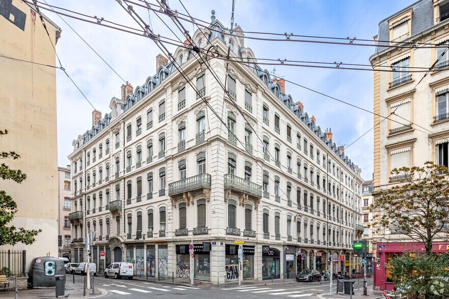 Immeuble residentiel dans Lyon à vendre - Photo de l’immeuble – Image 2 sur 2