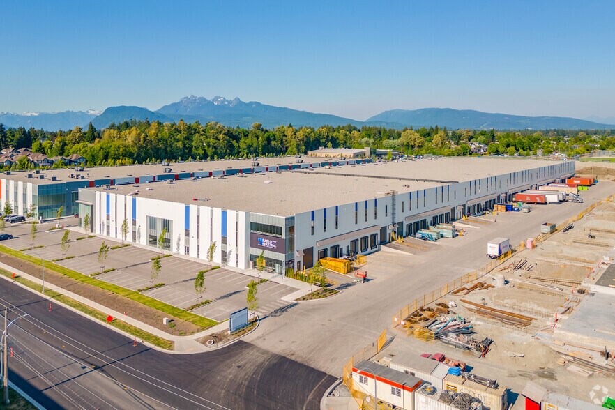 19265 Airport Way, Pitt Meadows, BC à louer - Aérien – Image 3 sur 4